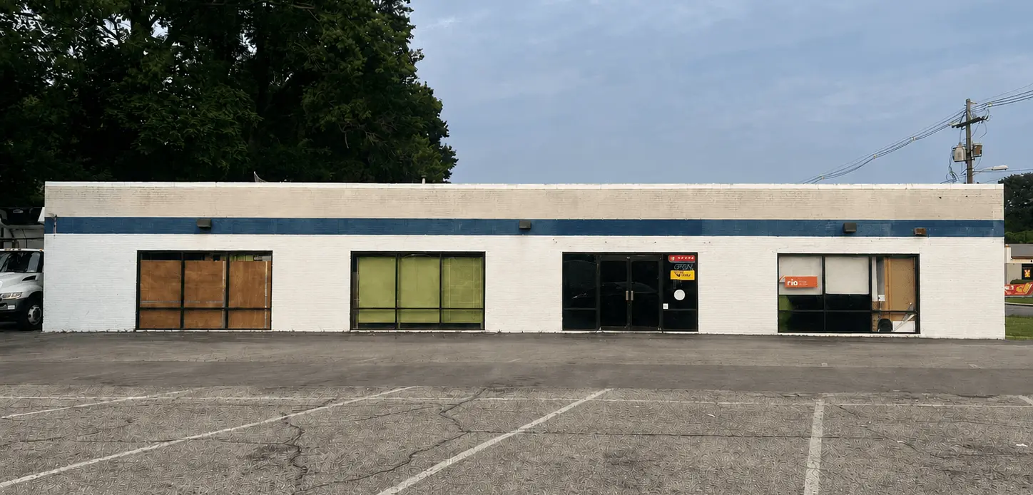 Good Meus Business Facade IN